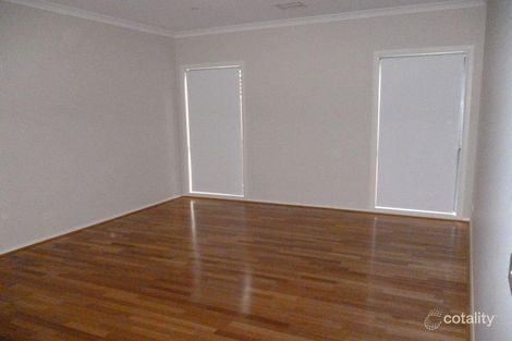 Property photo of 14 Peisley Crescent Cranbourne East VIC 3977