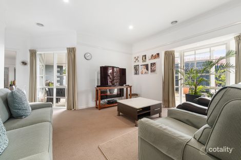 Property photo of 2 Waralong Court Langwarrin VIC 3910