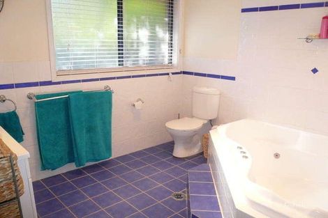 Property photo of 62 Wendy Drive Point Clare NSW 2250