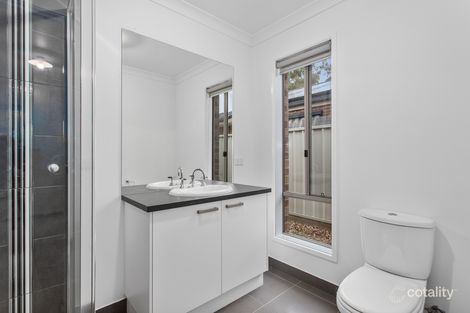 Property photo of 14 Sampson Place Marong VIC 3515