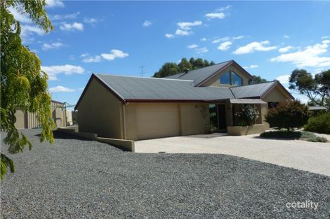 4c Houghton St, Clare, SA 5453