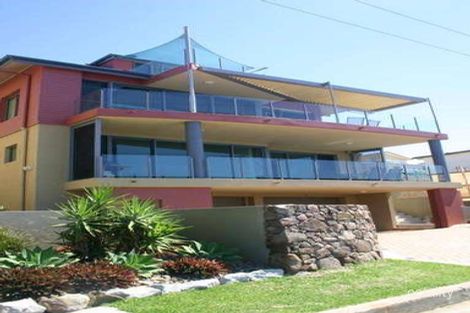 Property photo of 2/12 Ocean Street Yamba NSW 2464