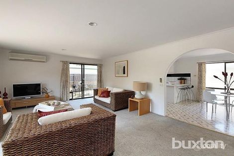 Property photo of 2/5 Woornack Road Carnegie VIC 3163