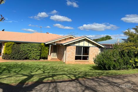 384 West St, Kearneys Spring, QLD 4350