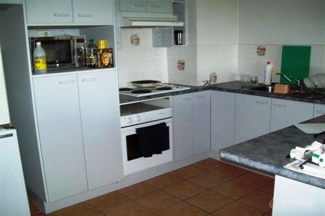 Property photo of 10/17 Hillview Crescent The Hill NSW 2300