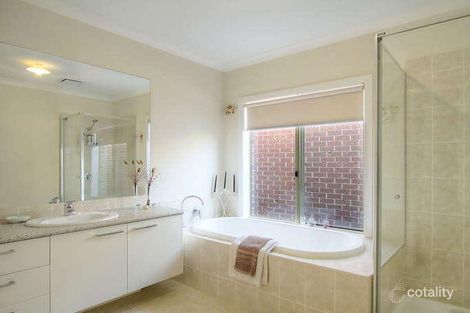 Property photo of 22 Peppertree Street Keysborough VIC 3173