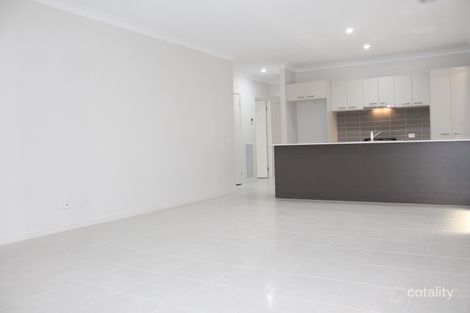 Property photo of 51 Grassbird Drive Point Cook VIC 3030