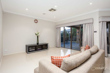 Property photo of 8 Truscott Grove Point Cook VIC 3030