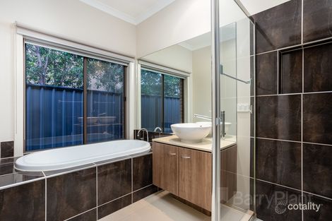 Property photo of 8 Truscott Grove Point Cook VIC 3030