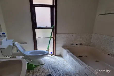 Property photo of 22 Leonard Street Dubbo NSW 2830