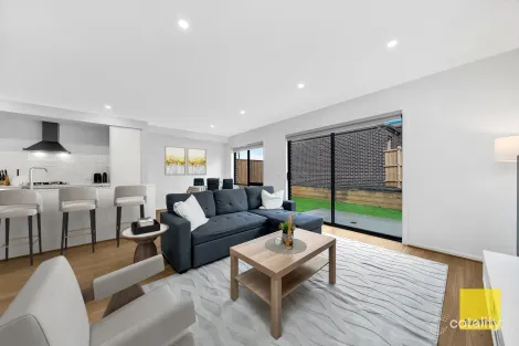 Property photo of 3 Ravida Way Mickleham VIC 3064