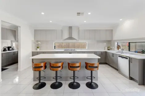 Property photo of 33 Honeyeater Street Bahrs Scrub QLD 4207