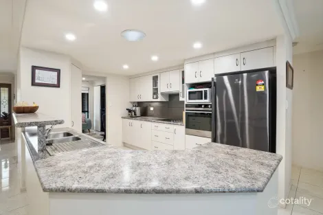 Property photo of 6 Kristin Close Gracemere QLD 4702