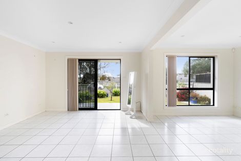 Property photo of 22A Mawbanna Close West Hoxton NSW 2171