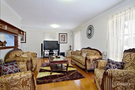 Property photo of 15 Melwood Court Meadow Heights VIC 3048