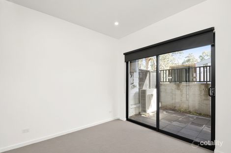 Property photo of 9 Sharp Circuit Mill Park VIC 3082