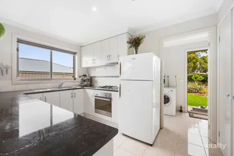 Property photo of 7 Muller Court Mount Clear VIC 3350