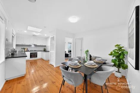 Property photo of 11 Yan Yean Place St Albans VIC 3021