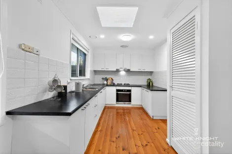 Property photo of 11 Yan Yean Place St Albans VIC 3021