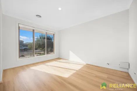 Property photo of 17 Fieldstone Way Brookfield VIC 3338