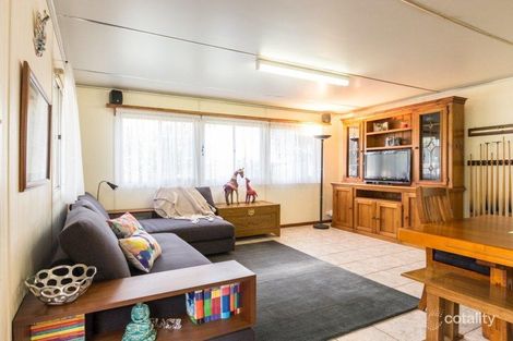 Property photo of 86 Fountain Drive Narre Warren VIC 3805