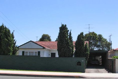 124 The Avenue, Figtree, NSW 2525