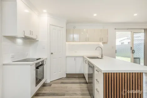 Property photo of 23 Cockatiel Court Deception Bay QLD 4508