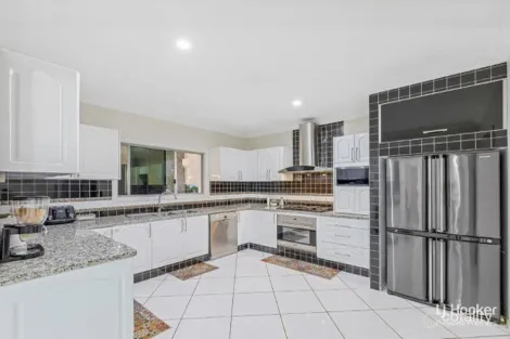Property photo of 19 Taylor Place Mackenzie QLD 4156