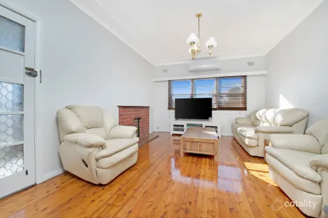 Property photo of 12 Earle Street Doonside NSW 2767