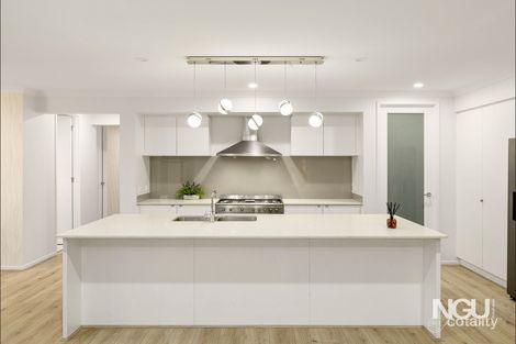 Property photo of 19 Barham Way Spring Mountain QLD 4300