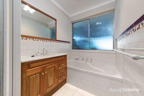 Property photo of 9 Tasman Court Sunbury VIC 3429