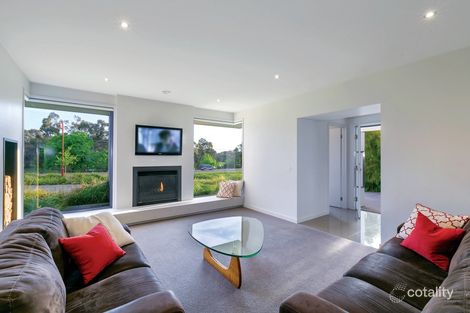 Property photo of 10 Whykes Avenue Buninyong VIC 3357