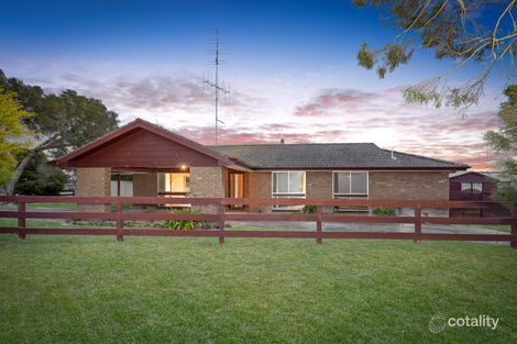 10 Mitchell Dr, Cardigan Village, VIC 3352