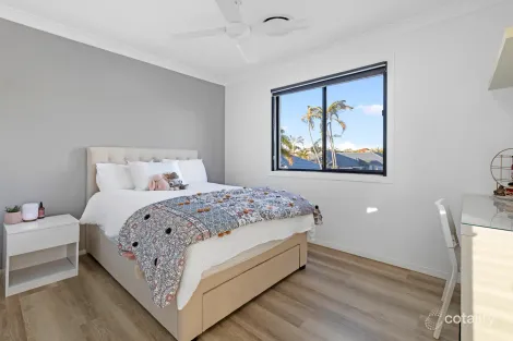 Property photo of 9 Eastpark Drive Helensvale QLD 4212