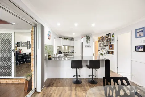 Property photo of 135 Riverside Avenue Barellan Point QLD 4306
