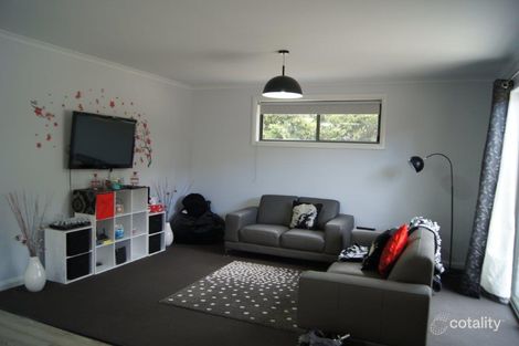 Property photo of 1 Clarcoll Crescent North Kangaroo Flat VIC 3555