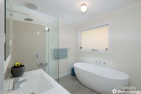 Property photo of 36 McOwan Crescent Yarra Junction VIC 3797