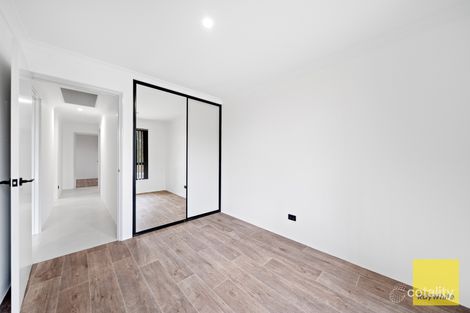 64 Rhodeswood Dr, Aveley, WA 6069