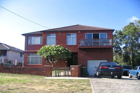 4 Scarborough St, Bundeena, NSW 2230