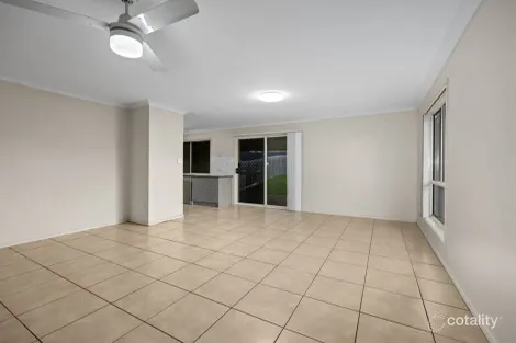 Property photo of 1/27 Sarah Drive Yamanto QLD 4305