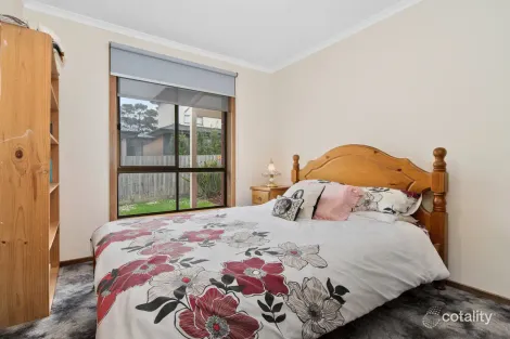 Property photo of 2/10 Bentley Road McCrae VIC 3938