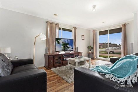 Property photo of 16 Suaad Court Cranbourne West VIC 3977