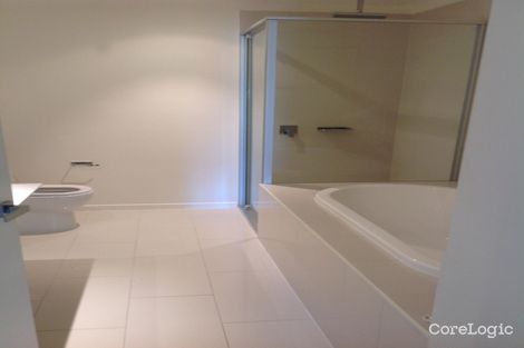 Property photo of 305 Laver Drive Robina QLD 4226