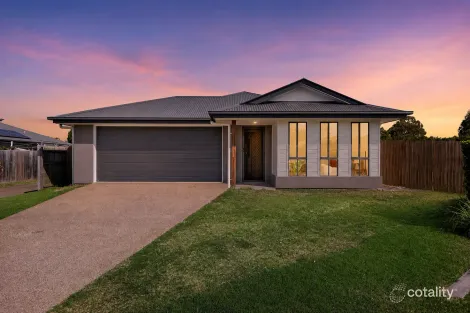 Property photo of 8 Bayside Close Point Vernon QLD 4655