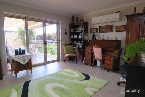 Property photo of 2/30-32 Toonalook Parade Paynesville VIC 3880
