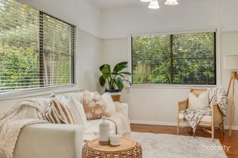 Property photo of 7A Garde Street Centenary Heights QLD 4350