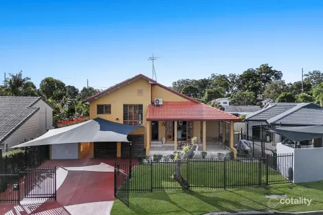 17 Lowanna Dr, Ashmore, QLD 4214