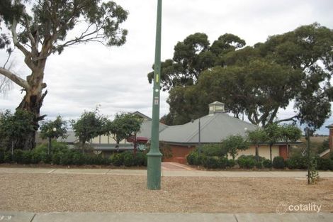 33 Yellow Gum Bvd, Sunbury, VIC 3429