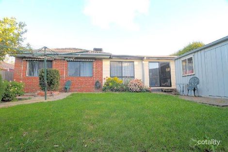 Property photo of 17 Ralph Crescent Hampton Park VIC 3976