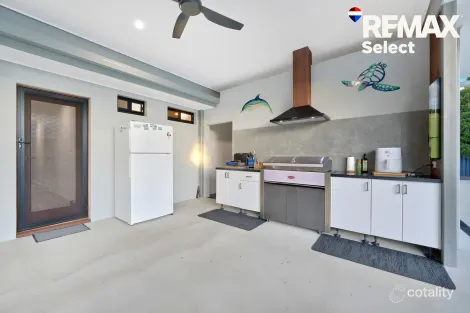 Property photo of 27-29 Bourke Street Blacks Beach QLD 4740